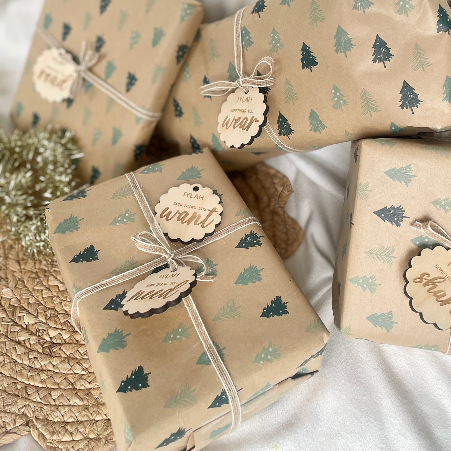 Need, Read, Wear, Share & Want Gift Tags (Set of 5) | Scallop Design